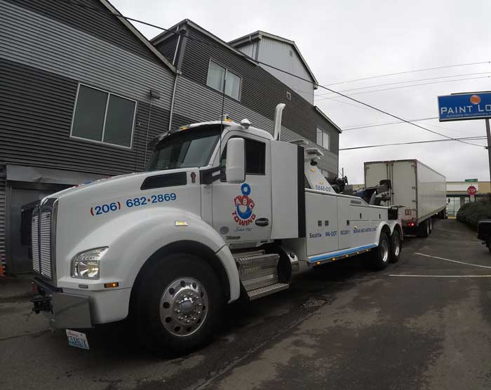 Semi-Truck-Towing-Company-Seattle-WA