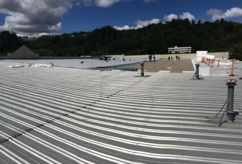 Reliable Kent commercial roof contractor in WA near 98032