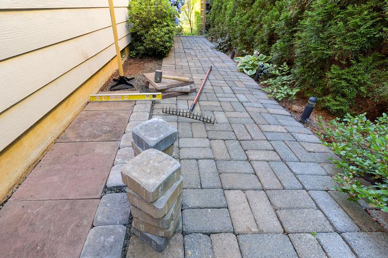 Decorative Covington hardscape in WA near 98042