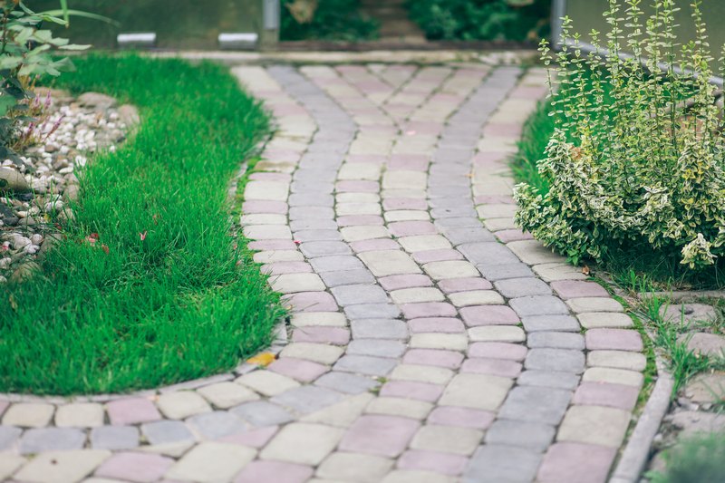 Decorative Des Moines hardscape in WA near 98198