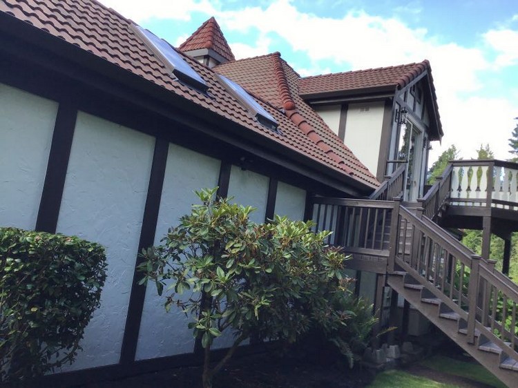 Thrashers Corner repair gutters team in WA near 98021