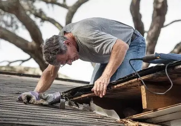 Repairing Bellevue leaky roof in WA near 98006