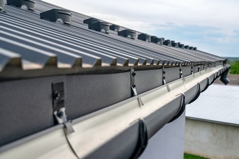 Custom Bellevue gutters in WA near 98006