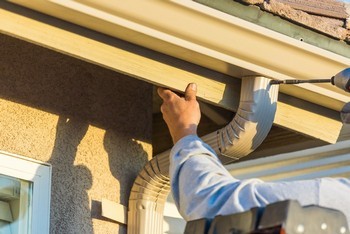 Reliable Newcastle gutter contractor in WA near 98056